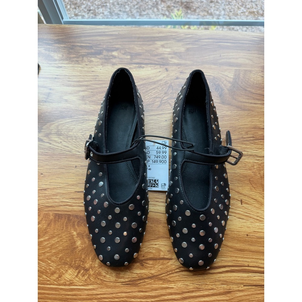 HM Black Studded Mary Jane Flats Silver Studs Buckle Strap Shoes NWT Size 40 9